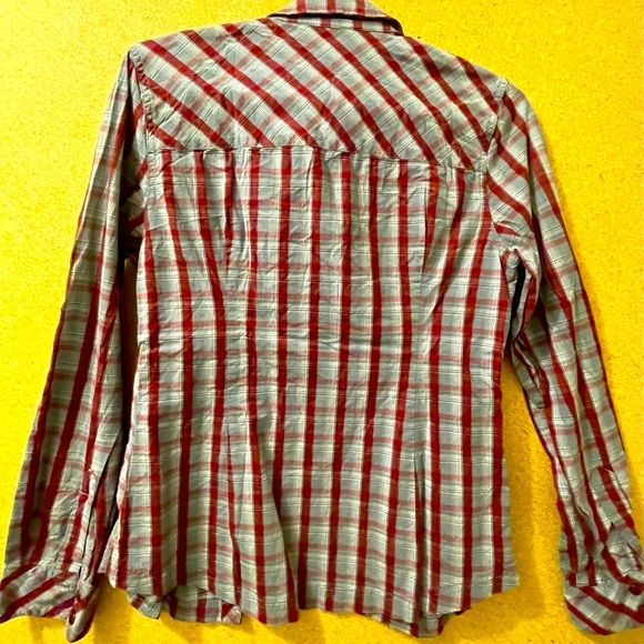 Guess Button Down Plaid Grey And Deep Red Shirt. Size M - Picture 2 of 4